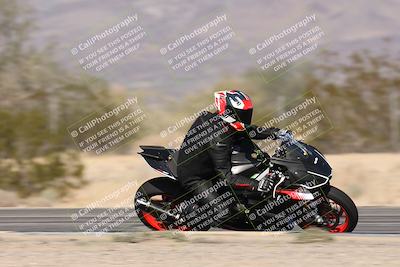 media/Dec-01-2025-Moto Forza (Mon) [[2daa91e15f]]/2-Intermediate Group/Session 3 (Turn 7 Inside Pans)/